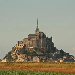  Holiday home A 1,9 Km Du Mont St Michel