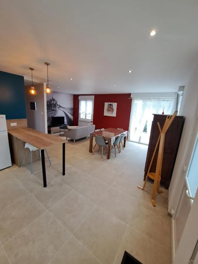 Holiday home Le Petit Gite Du Mont Beauvoir